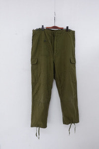 e.u military combat pants (30-36)