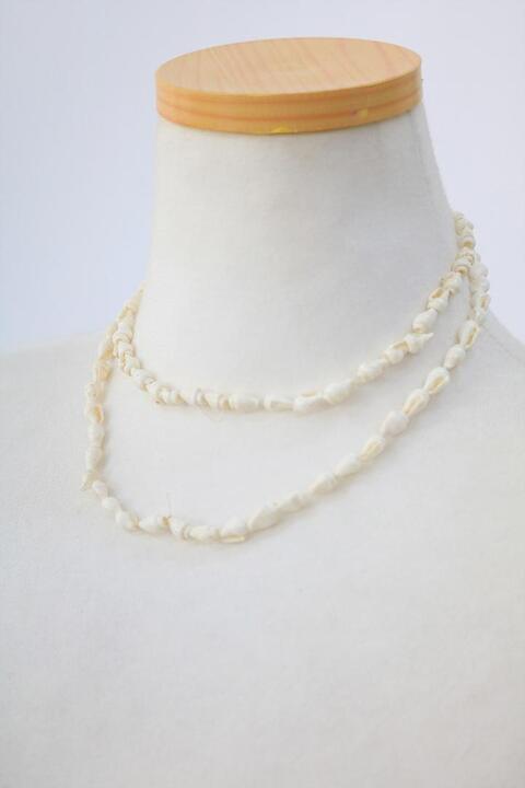 vintage shell necklace