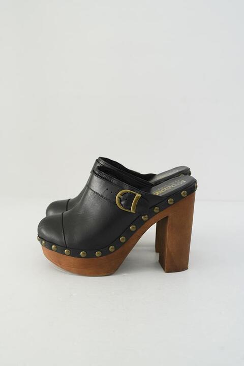 WOODIES by JEFFREY CAMPBELL (240)
