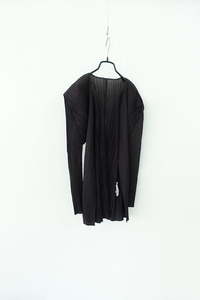 PLEATS PLEASE by ISSEY MIYAKE