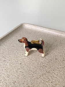 cute hound pin