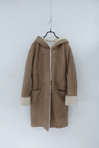 KOE - fake mouton coat