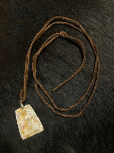 vintage shell necklace