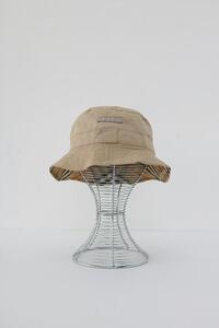 BURBERRY LONDON - reversible hat