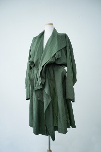 ISSEY MIYAKE PERMANENTE - wrinkled nylon over coat