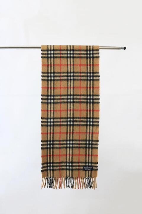 BURBERRY&#039;S OF LONDON made in scotland - pure cashmere muffler